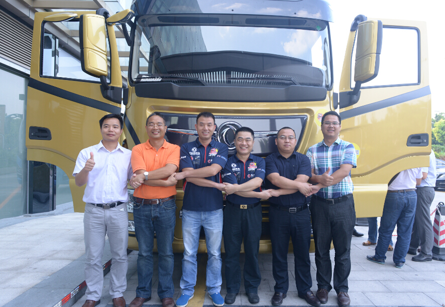 qq飞车志鸿哥放的很劲爆音乐叫什么