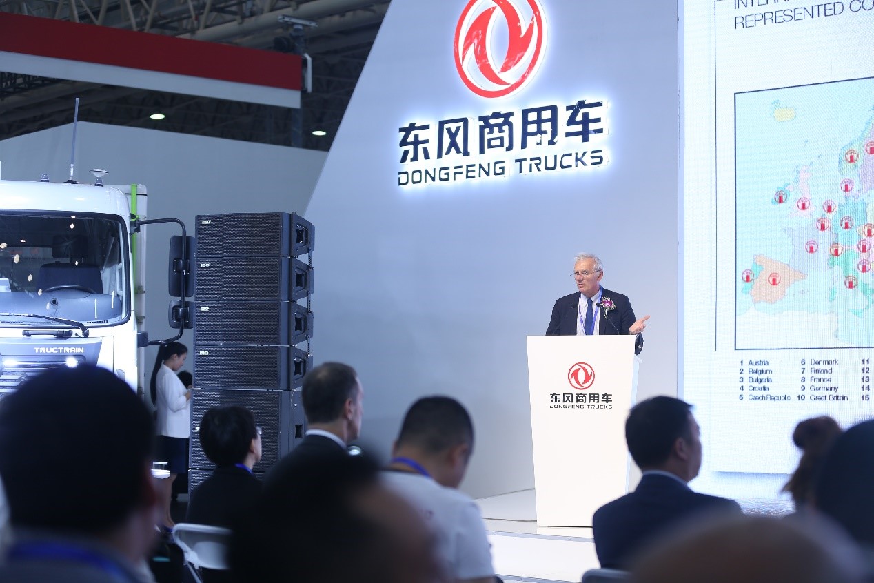 东风天龙KL荣膺2020中国年度卡车（CToY）
